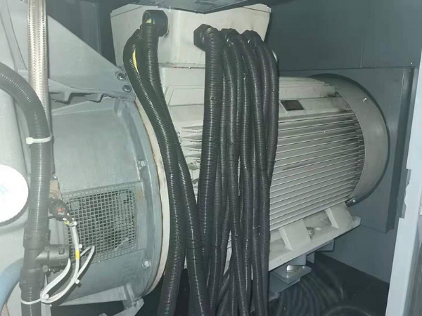 阿特拉斯ZR500安装未用的无油螺杆机